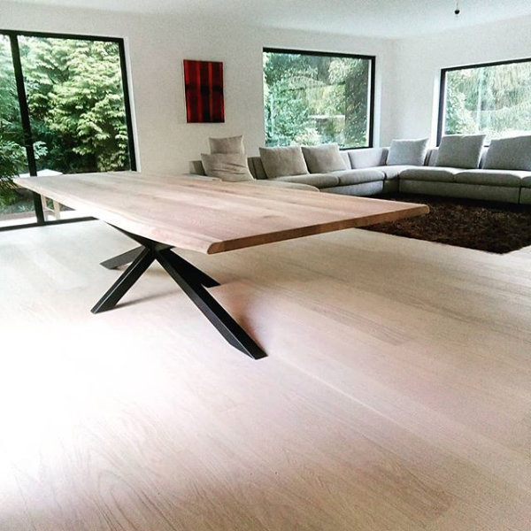 T_147 houten designtafels
