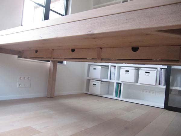 bureautafel-kabelgoot-aansluiting-interieur