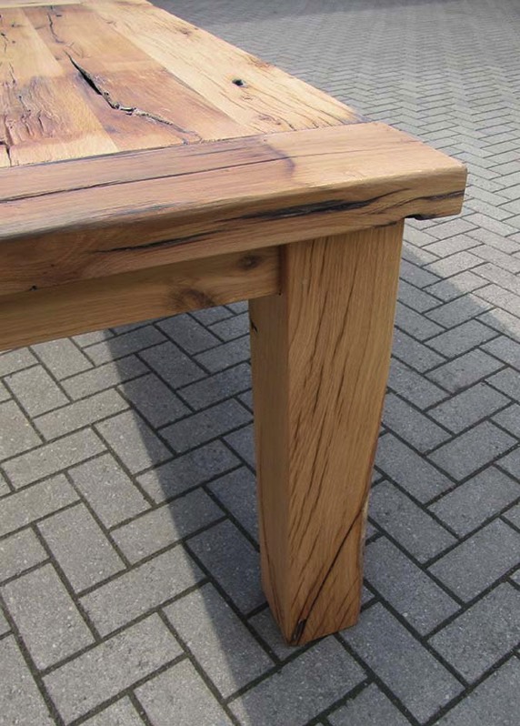 eiken-tafel-gerecupereerd-hout-tafelpoot