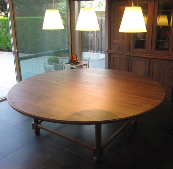 ronde-tafel-breed-onderstel