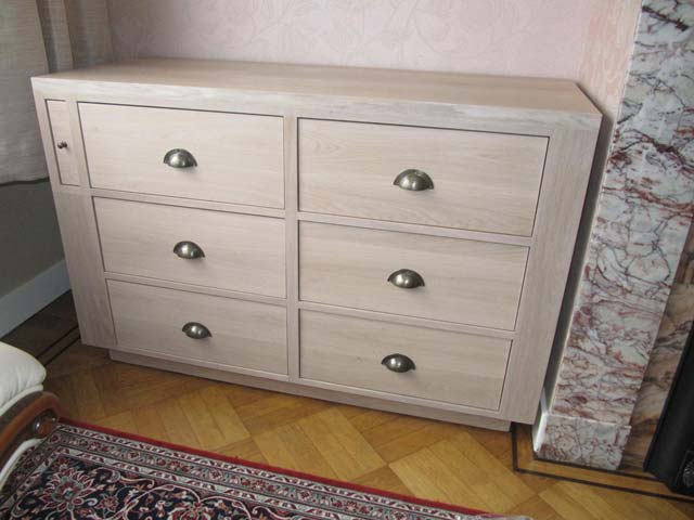 massief-houten-lage-ladenkast