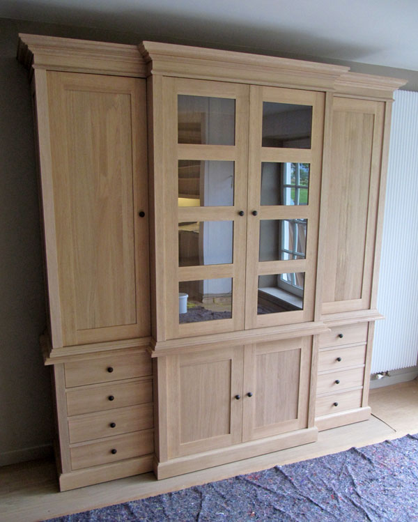 massieve-eiken-vitrine-kast-K191
