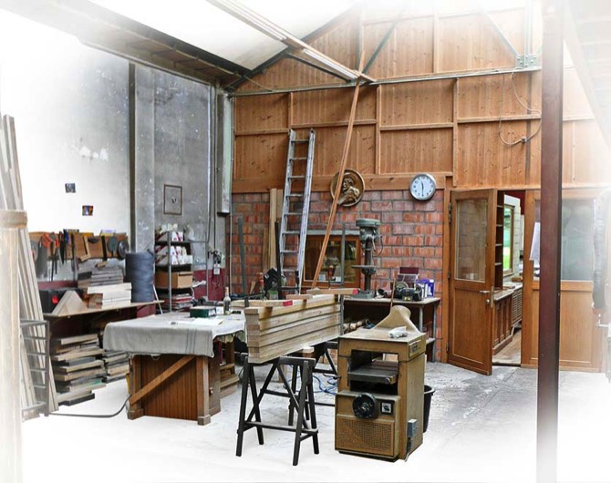 houten-tafels-kasten-atelier
